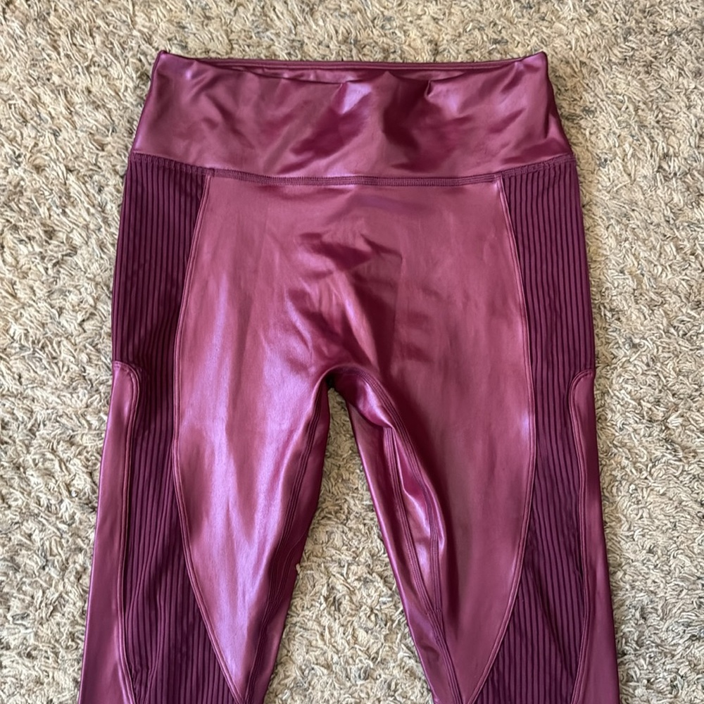 Fabletics Motion365+ Contour High-Waisted Legging in Merlot Shine Size: Medium - Picture 6 of 10